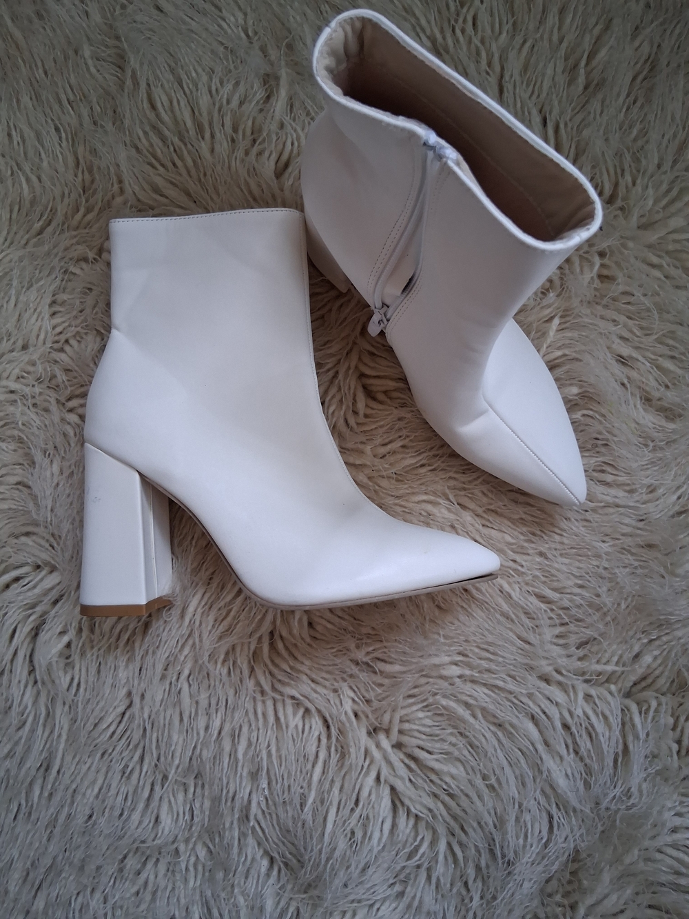 Women's White Pointed Toe Block Heel Ankle Boots